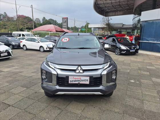 MITSUBISHI L200 TRITON 2.4 16V TURBO DIESEL SPORT HPE CD 4P 4X4 AUTOMÁTICO MITSUBISHI L200 TRITON 2.4 16V TURBO DIESEL SPORT HPE CD 4P 4X4 AUTOMÁTICO